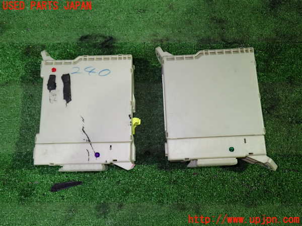 1UPJ-9232676741]ヴェルファイア(GGH20W)ヒューズボックス1 中古_2