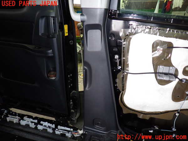 1UPJ-9232677670]ヴェルファイア(GGH20W)左センターピラートリム 中古_3