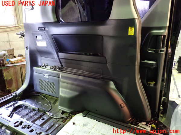 1UPJ-9232677680]ヴェルファイア(GGH20W)左リアピラートリム 中古_4