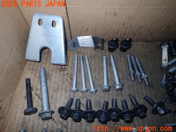 3UPJ=9232680720]ボルボ V40(MB4154T)ネジ・ナット・ステー類 セット ジャンク_2