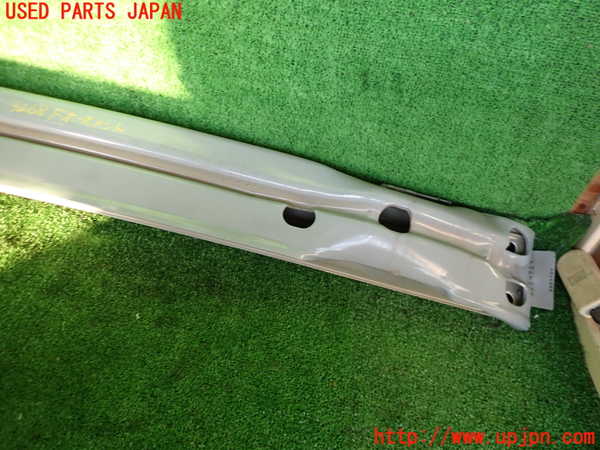 2UPJ-9232681014]ボルボ・V40(MB4154T)フロントバンパーホースメント 中古_3