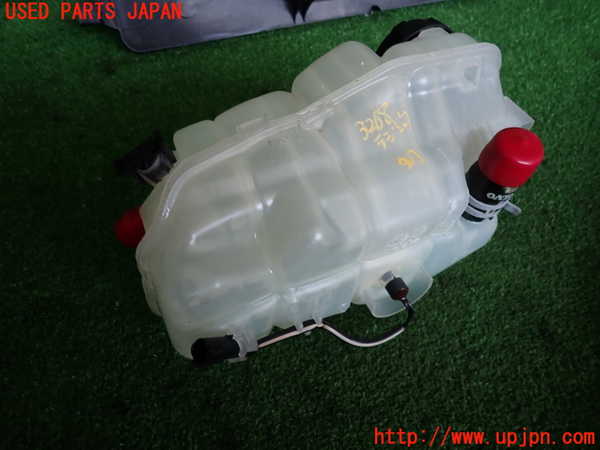 2UPJ-9232682410]ボルボ・V40(MB4154T)ラジエータータンク 中古_2