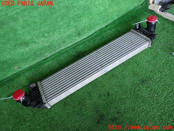 2UPJ-9232682451]ボルボ・V40(MB4154T)インタークーラー1 中古_4