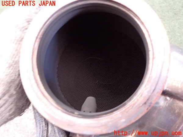 2UPJ-9232682661]ボルボ・V40(MB4154T)触媒1 中古_2