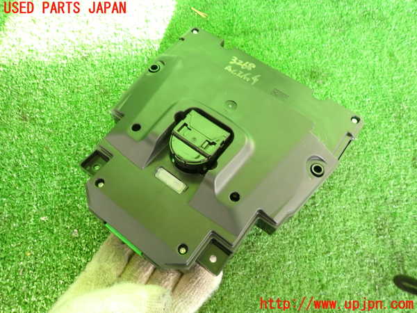 2UPJ-9232686066]ボルボ・V40(MB4154T)エアコンスイッチ1 中古_2
