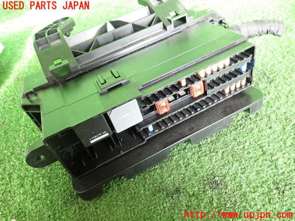 2UPJ-9232686743]ボルボ・V40(MB4154T)ヒューズボックス3 中古_2