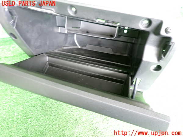 2UPJ-9232687516]ボルボ・V40(MB4154T)グローブボックス1 中古_3
