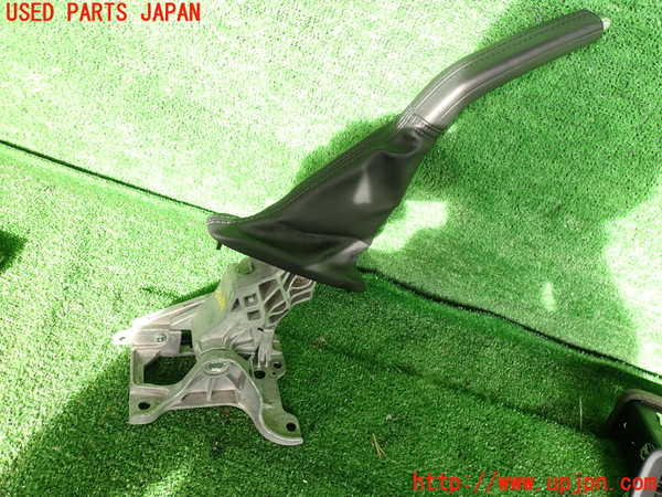 2UPJ-9232687550]ボルボ・V40(MB4154T)サイドブレーキレバー 中古_2