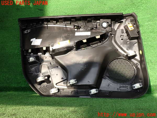 2UPJ-9232681234]ボルボ・V40(MB4154T)右前ドア内張り 中古_3