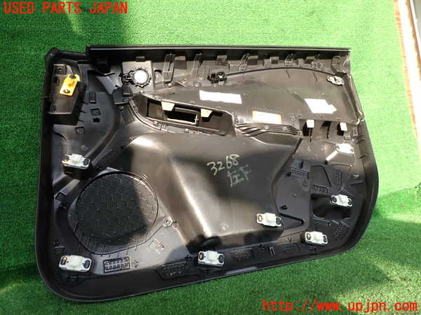 2UPJ-9232681264]ボルボ・V40(MB4154T)左前ドア内張り 中古_3