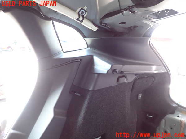 2UPJ-9232687675]ボルボ・V40(MB4154T)右リアピラートリム 中古_2