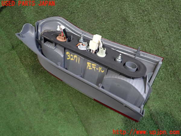 2UPJ-9232711536]プロボックス バン ハイブリッド(NHP160V)左テールランプ 中古_2