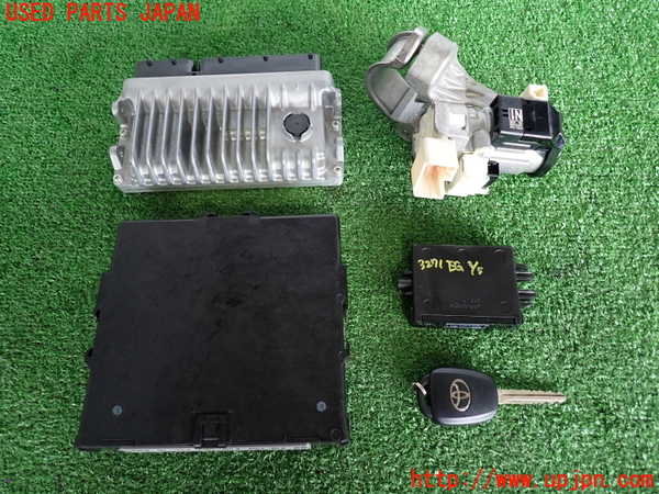2UPJ-9232716110]プロボックス バン ハイブリッド(NHP160V)エンジンコンピューター 中古_2