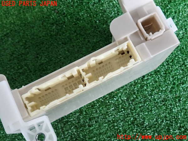 2UPJ-9232716741]プロボックス バン ハイブリッド(NHP160V)ヒューズボックス1 中古_4