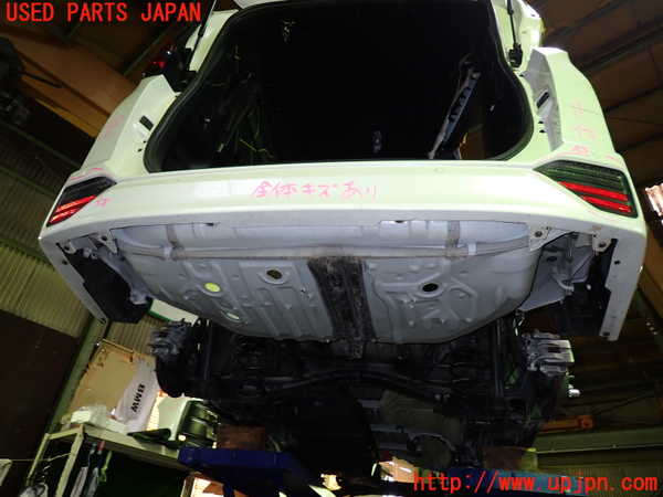 1UPJ-9232721610]ノアハイブリッド(ヴォクシーハイブリッド)(ZWR90W)リアバンパー 中古_5