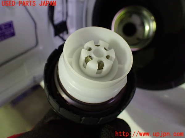 1UPJ-9232721690]ノアハイブリッド(ヴォクシーハイブリッド)(ZWR90W)フューエルリッド 中古_3