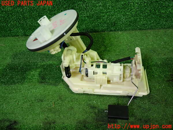 1UPJ-9232722510]ノアハイブリッド(ヴォクシーハイブリッド)(ZWR90W)燃料ポンプ 中古_2