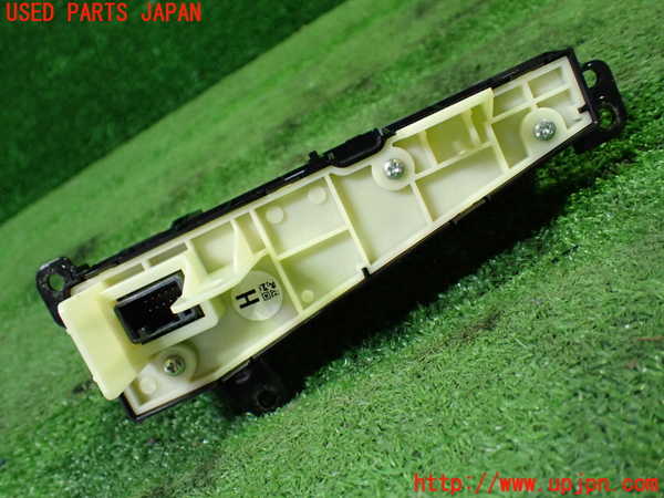 1UPJ-9232726306]ノアハイブリッド(ヴォクシーハイブリッド)(ZWR90W)スイッチ1 (電動パーキング・走行モード他) 中古_2