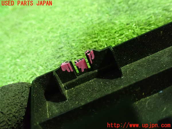 1UPJ-9232726307]ノアハイブリッド(ヴォクシーハイブリッド)(ZWR90W)スイッチ2 (リアクーラー) 中古_3