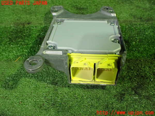 1UPJ-9232726145]ノアハイブリッド(ヴォクシーハイブリッド)(ZWR90W)エアバッグコンピューター 【展開済 ジャンク】_2