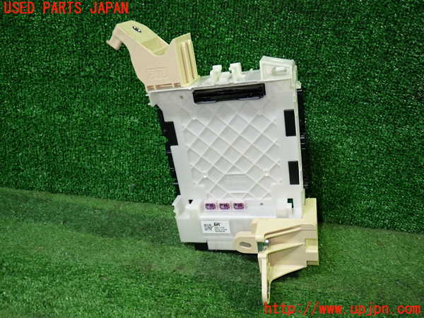 1UPJ-9232726741]ノアハイブリッド(ヴォクシーハイブリッド)(ZWR90W)ヒューズボックス1 中古_2