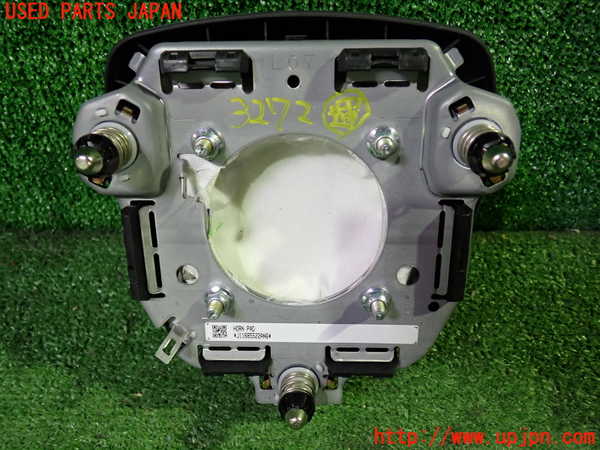 1UPJ-9232727865]ノアハイブリッド(ヴォクシーハイブリッド)(ZWR90W)運転席側エアバッグカバー 中古_2