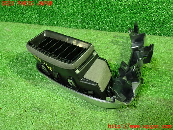 1UPJ-9232727526]ノアハイブリッド(ヴォクシーハイブリッド)(ZWR90W)エアコン吹き出し口1 (右) 中古_2