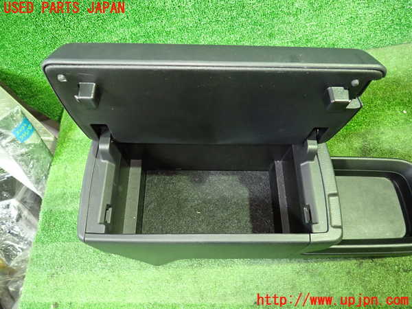 1UPJ-9232727540]ノアハイブリッド(ヴォクシーハイブリッド)(ZWR90W)センターコンソール 中古_2