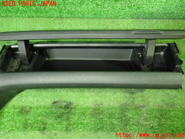 1UPJ-9232727841]ノアハイブリッド(ヴォクシーハイブリッド)(ZWR90W)小物入れ1 中古_2