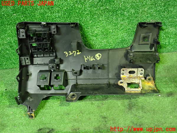 1UPJ-9232727693]ノアハイブリッド(ヴォクシーハイブリッド)(ZWR90W)内装トリム類3 中古_2