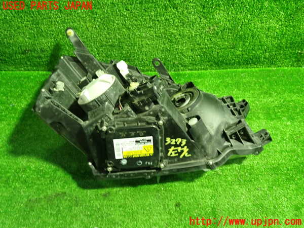 1UPJ-9232731132]ヴォクシー(ノア)(AZR60G)左ヘッドライト HID 中古_4