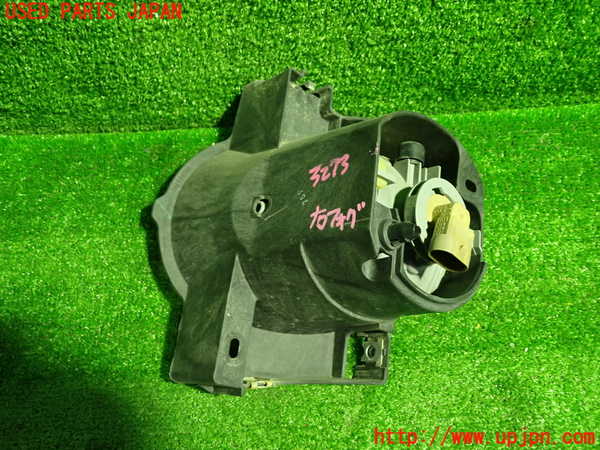 1UPJ-9232731180]ヴォクシー(ノア)(AZR60G)右フォグ 中古_2
