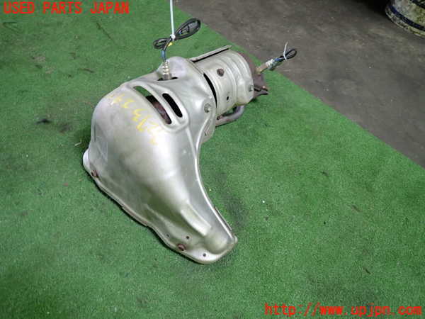 1UPJ-9232732041]ヴォクシー(ノア)(AZR60G)エキマニ1 触媒 マニバーター 中古_2