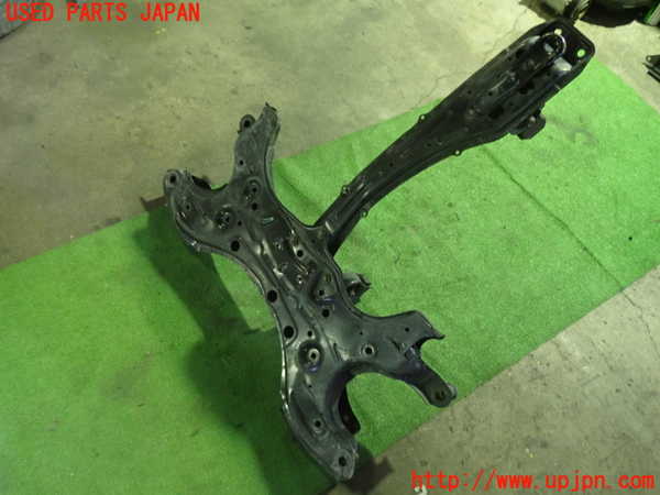 1UPJ-9232735285]ヴォクシー(ノア)(AZR60G)フロントメンバー 中古_3