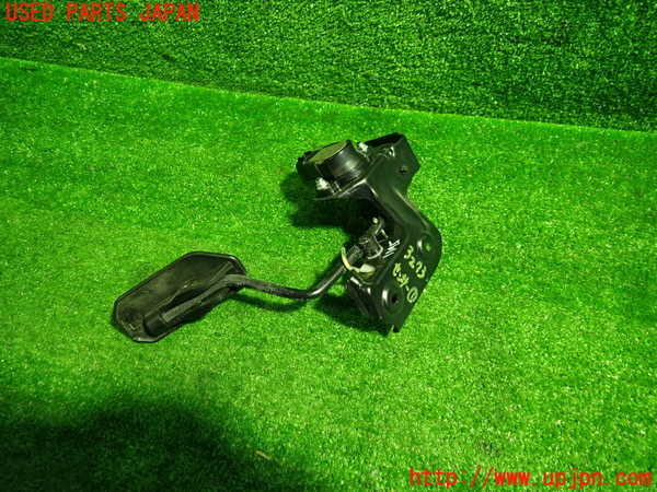 1UPJ-9232736381]ヴォクシー(ノア)(AZR60G)センサー1 (アクセルペダル) 中古_2