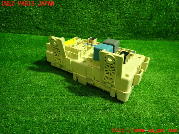 1UPJ-9232736741]ヴォクシー(ノア)(AZR60G)ヒューズボックス1 中古_2