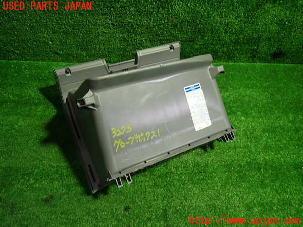 1UPJ-9232737516]ヴォクシー(ノア)(AZR60G)グローブボックス1 中古_4