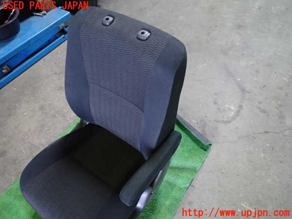 1UPJ-9232737035]ヴォクシー(ノア)(AZR60G)運転席シート 中古_3