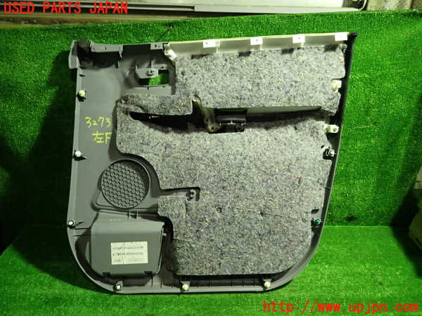 1UPJ-9232731264]ヴォクシー(ノア)(AZR60G)左前ドア内張り 中古_5