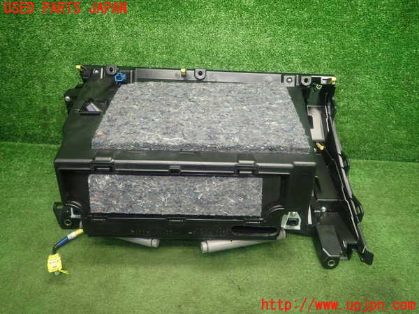 1UPJ-9232747516]レクサス・GS350(GRL10)グローブボックス1 中古_4