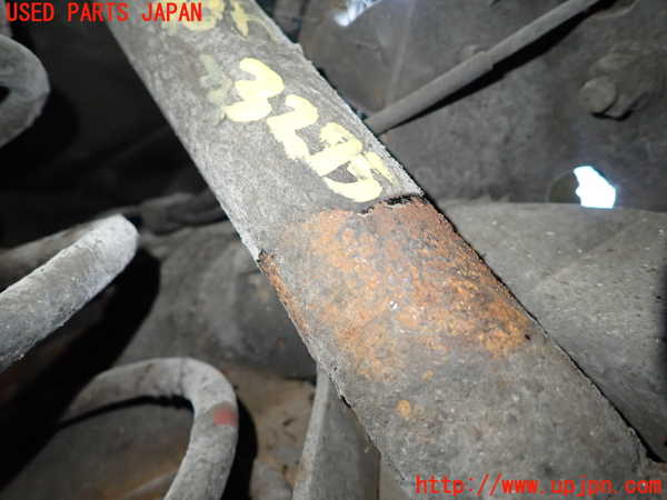 1UPJ-9232755070]アバルト・500(312141)右リアショックアブソーバー ジャンク部品取り_2