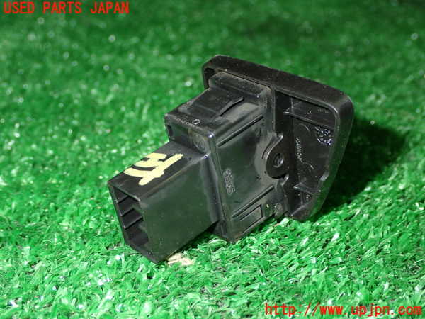 1UPJ-9232756245]アバルト・500(312141)左前パワーウィンドウスイッチ 中古_2