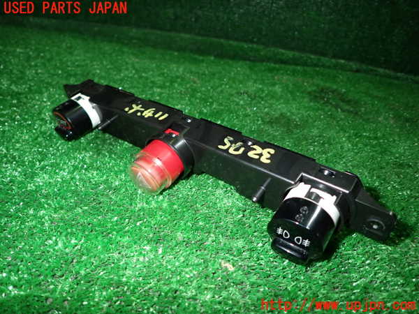 1UPJ-9232756290]アバルト・500(312141)ハザードスイッチ 中古_2