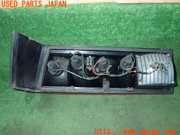 3UPJ=9232770033]ルノー アルピーヌ V6 ターボ(D501)純正? 右テールランプ 中古_3