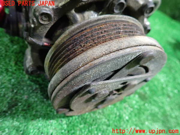 1UPJ-9232776025]ルノー・アルピーヌ V6 ターボ(GTA)(D501)エアコンコンプレッサー 中古_2
