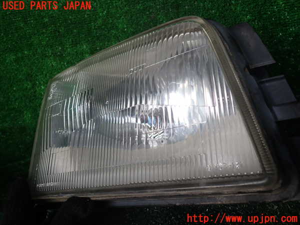 1UPJ-9232781130]ビッグホーン(UBS73GW)右ヘッドライト ハロゲン 中古_2