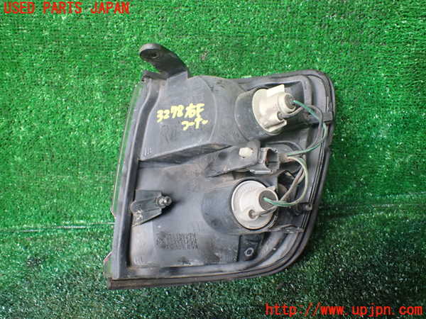 1UPJ-9232781150]ビッグホーン(UBS73GW)右コーナーランプ 中古_4