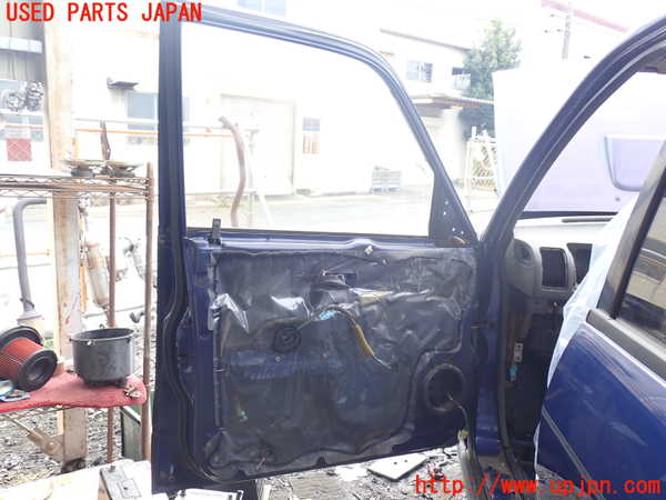 1UPJ-9232781260]ビッグホーン(UBS73GW)左前ドア ASAHI M284 中古_4
