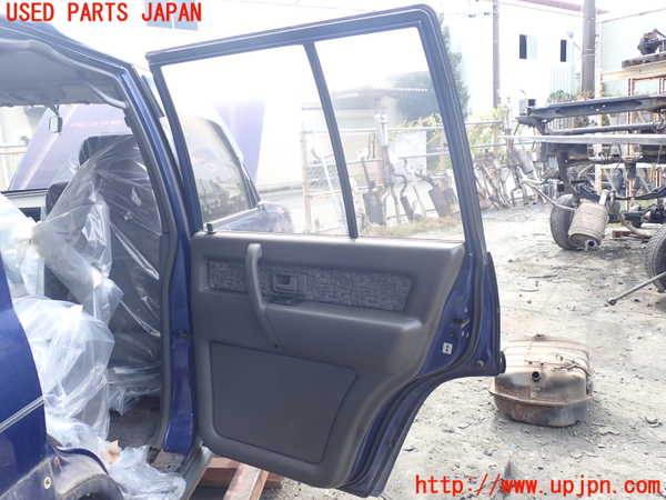 1UPJ-9232781290]ビッグホーン(UBS73GW)右後ドア ASAHI M284 中古_4