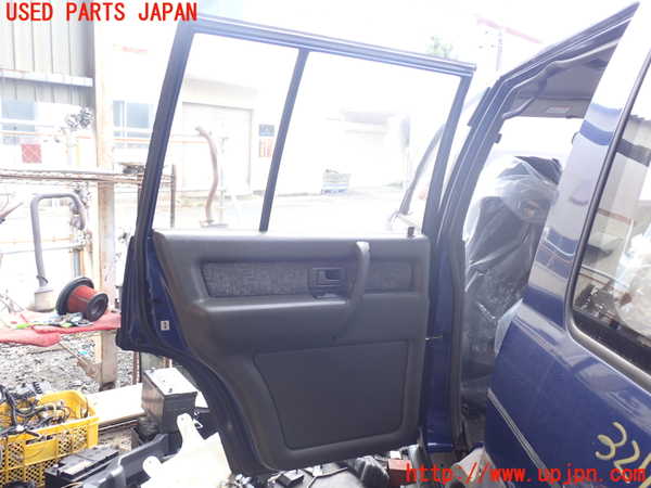 1UPJ-9232781320]ビッグホーン(UBS73GW)左後ドア ASAHI M284 中古_4